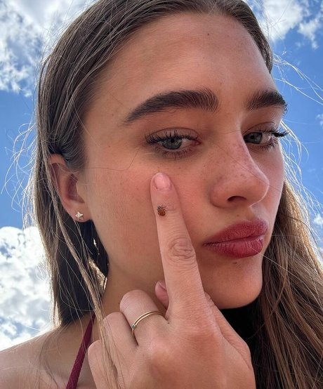 Lizzy Greene étoile gratuite collection