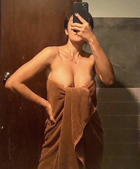 Miss Zuzie étoile chaude galeries