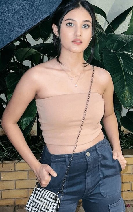 Aayushi Verma meilleur modèle galerie