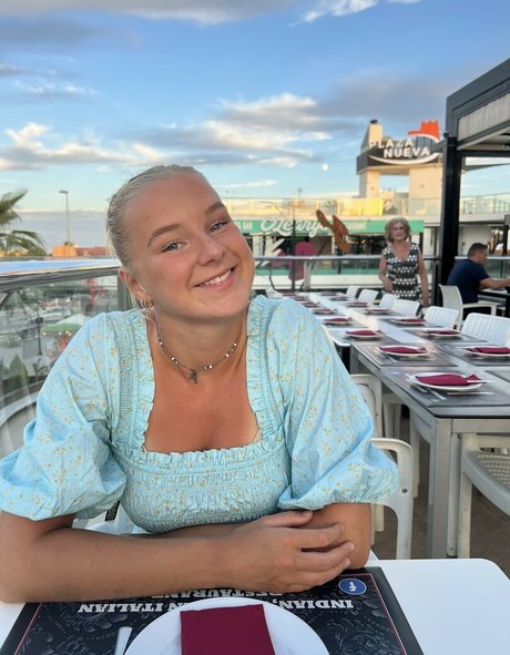 Caroline Kupka sexe star photos