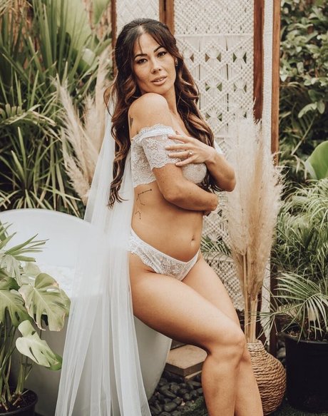 Maya Michelle Rew star du porno sympa collection