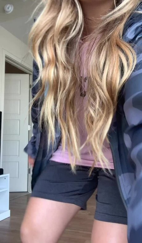 Katrina McKenna nus star du porno galeries