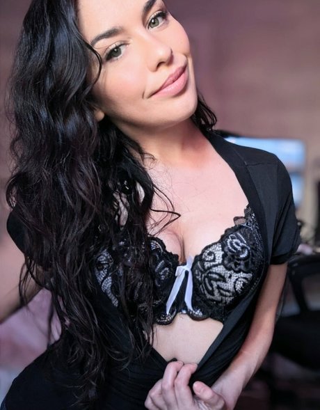 raenarchy étoile chaude archive