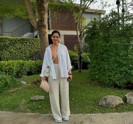 Fiza Choudhary art modèle des photos