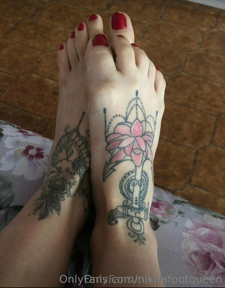 nikitafootqueen modèle parfait photo