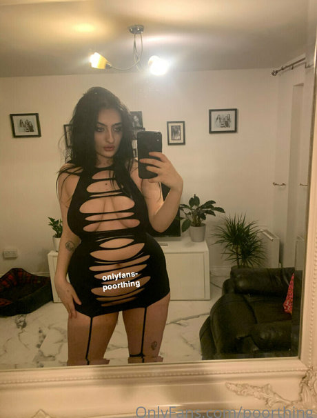 poorthing modèle porno images