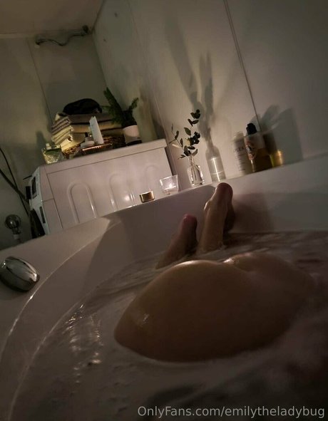 emilytheladybug star du porno érotique archive