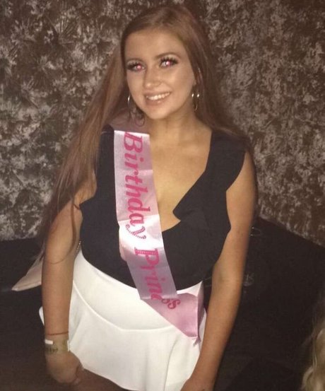 Amy Heslop star du porno parfaite galeries