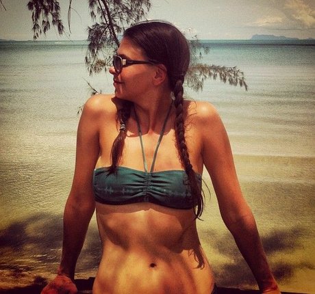 Sutton Foster nus star du porno img