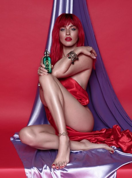 filles célèbres onlyfans sympa parfait image