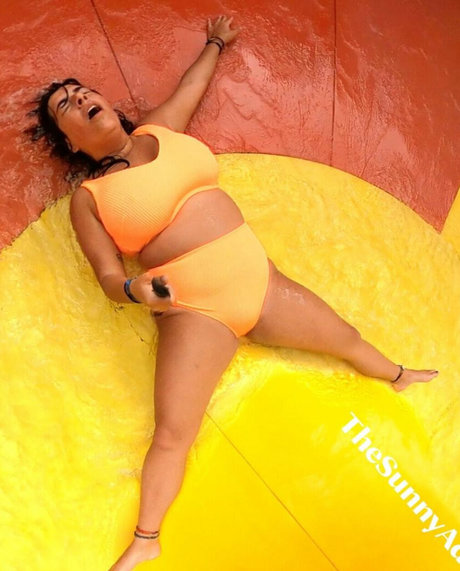 Milla Chats modèle hd photo