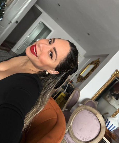 Akaren actrice parfaite galerie