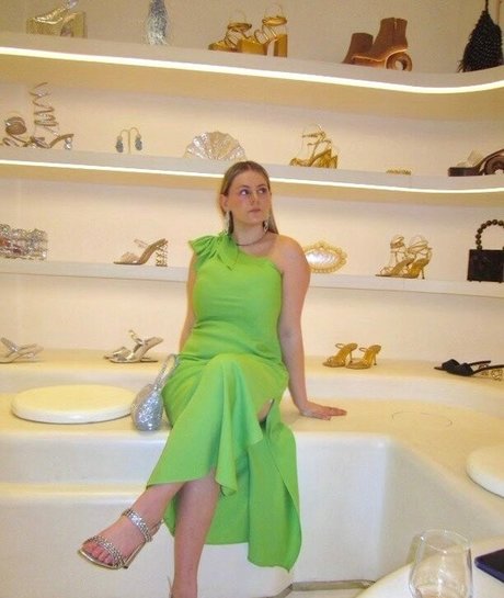 infirmière brune onlyfans plutôt parfait galeries