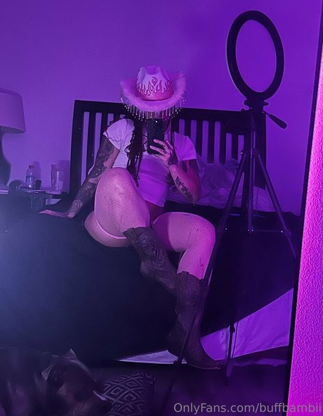 PoofBallDemon beau modèle images