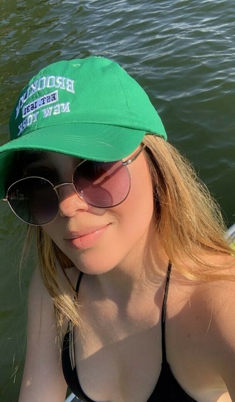 Paola Silerio modèle chaud galeries