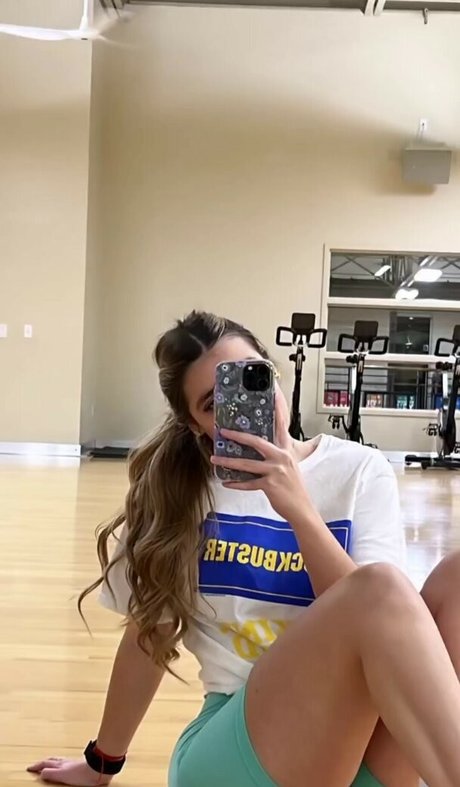 lingerie milf uniquementfans beau haut photos