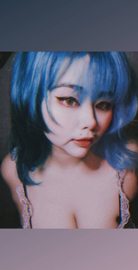 Luna Drei modèle sexy photos