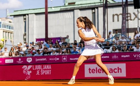 Zeynep Sonmez actrice nue galerie