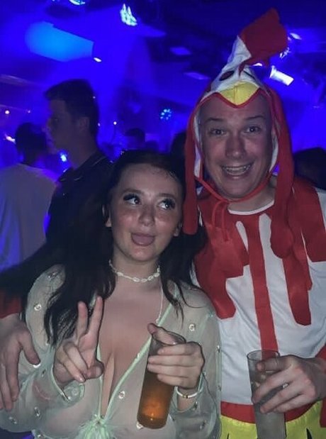 BustyMia E modèle magnifique archive