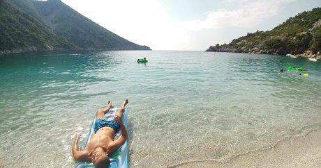 kostasxadriana nus de stars du porno archive