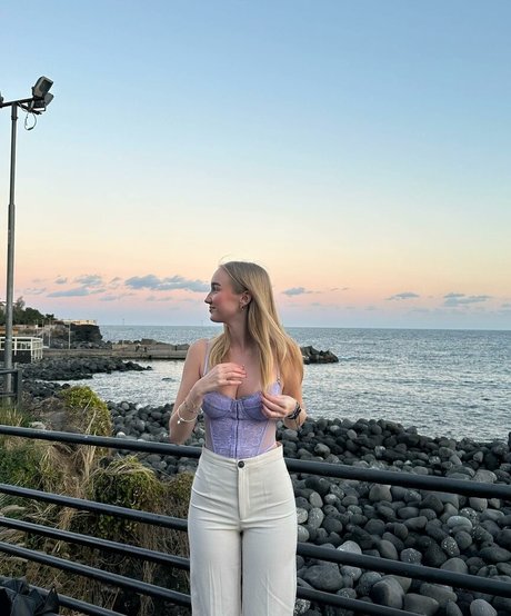 lenaahdl étoile chaude photo