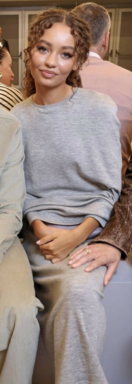 Nico Parker étoile de l'art collection