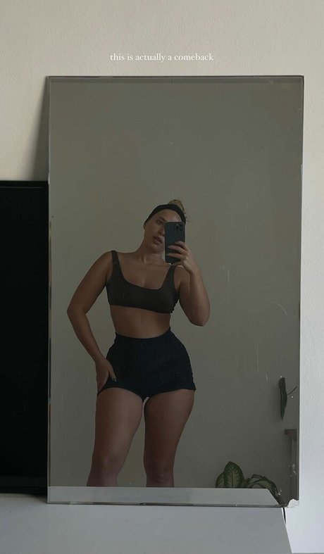 Beatriz De Brito star exclusive image