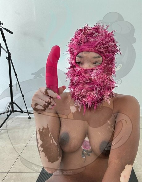 Curiousiteaaa star du porno nue photo