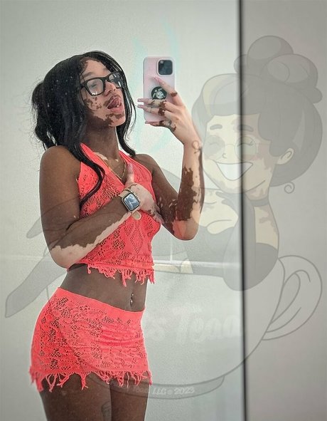 Curiousiteaaa étoile érotique photo