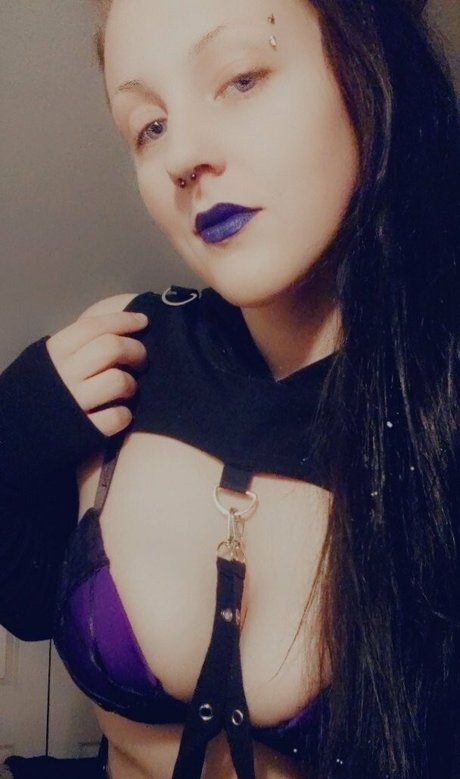 18 fans gratuits uniquement jolis nus photos