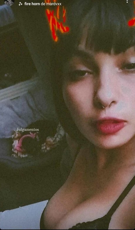 Akiramoon jolie actrice des photos