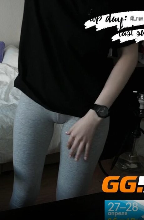 Gensyxa Twitch modèle nu archive