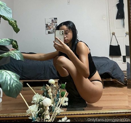 NawtyByNature étoile sexy des photos