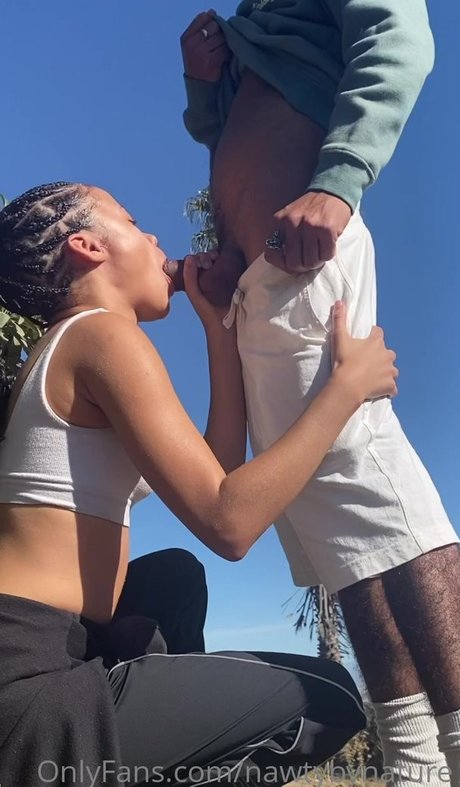 NawtyByNature modèle érotique image