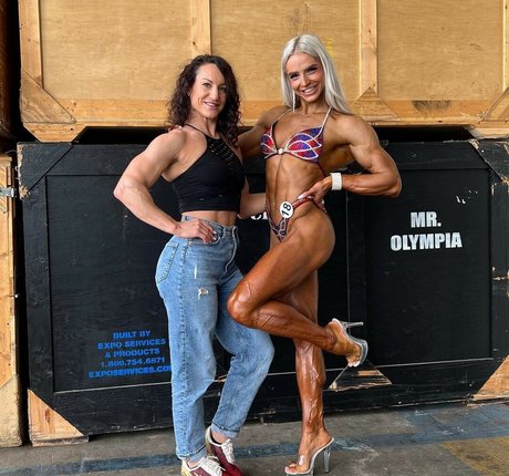 Lena Ramsteiner top star images