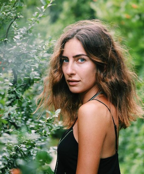 Hazar Motan actrice porno collection