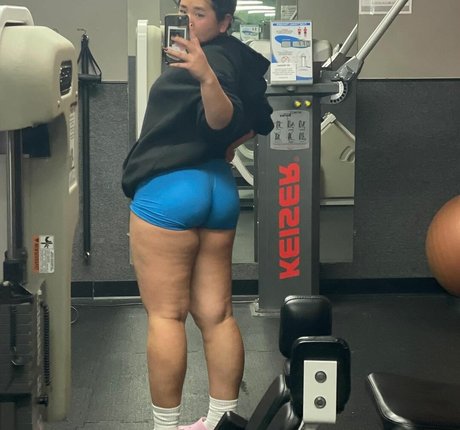 blonde au gros cul onlyfans assez exclusif photos