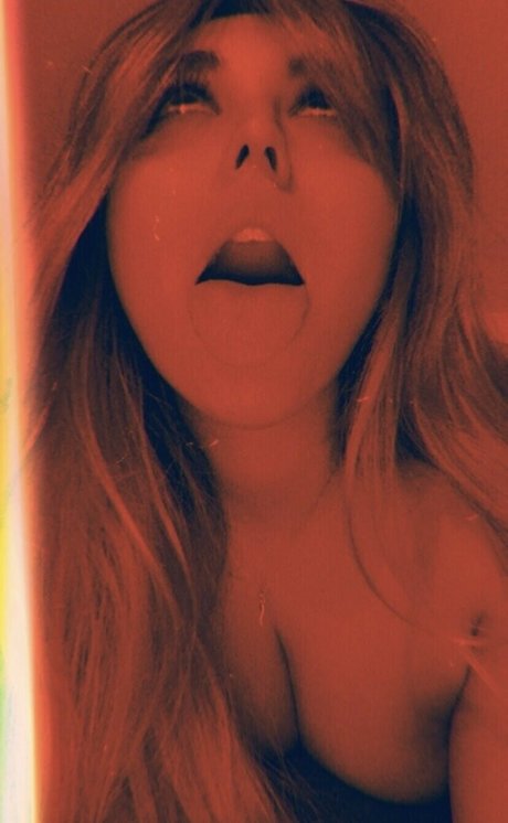 sullen succubus modèle adulte galeries