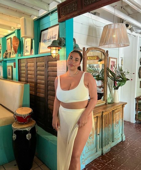 Shay Zanco modèle chaud images