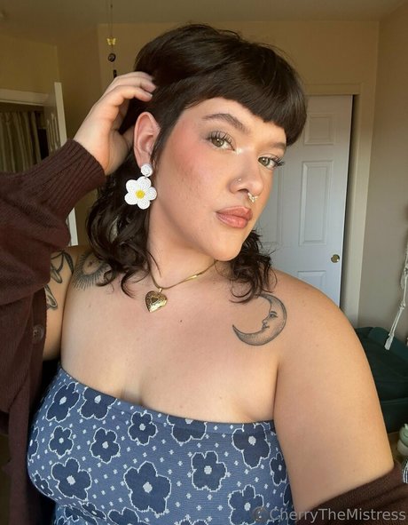 cherryishairy modèle exclusif archive