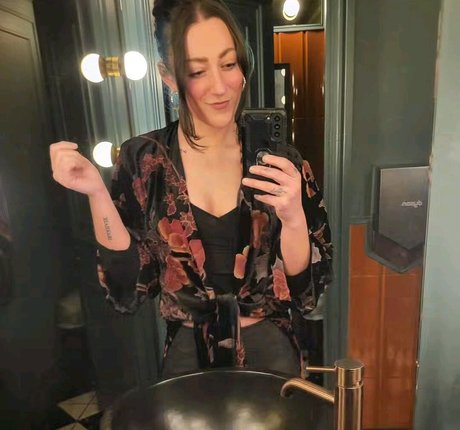 énorme gode onlyfans art parfait photo