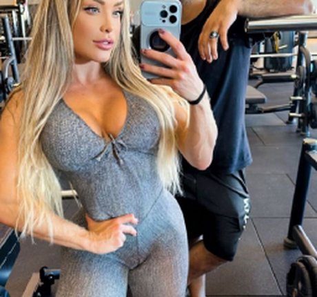 Tatiana Lob o art star du porno photos