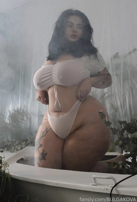 BULGAKOVA star du porno exclusive images