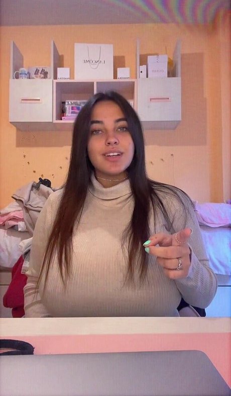 Anneris modèle adulte photos