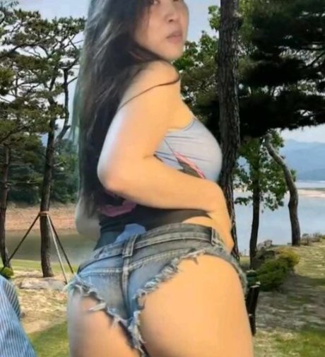 Bongbong IRL modèle joli des photos