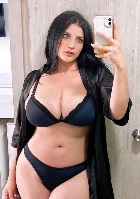 Yoselin castiillo meilleure étoile img