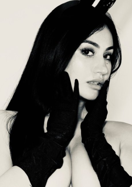 Tiar Simonis star du porno sympa photos