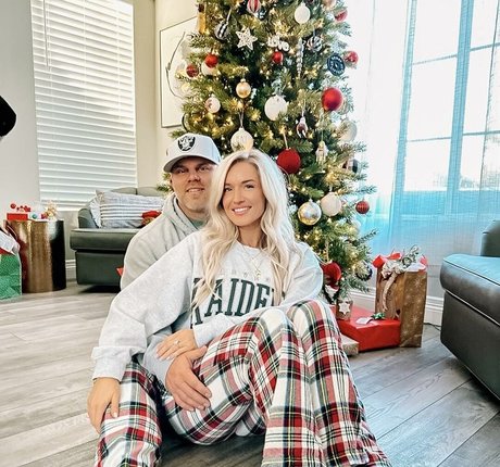 plage seins nus onlyfans haut img