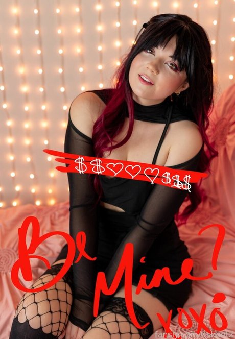 blonde aux gros seins onlyfans belle haute qualité images