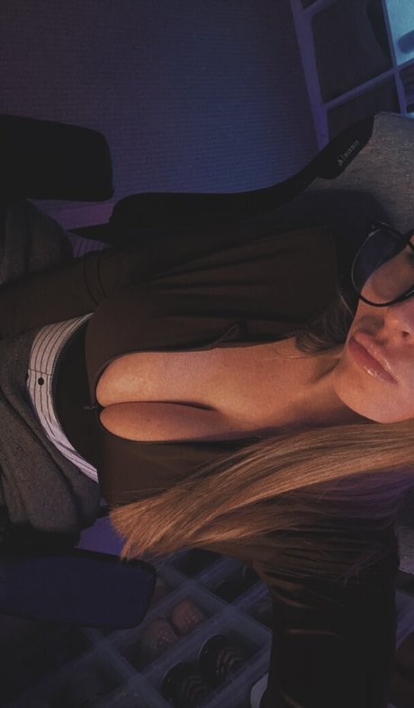 petite ébène onlyfans gratuit exclusif image